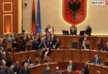 Χάος στο κοινοβούλιο της Αλβανίας την ώρα που τα δουλικά του Σόρος στην Ευρώπη κάνουν τα στραβά μάτια στα αίσχη του ναρκέμπορα…