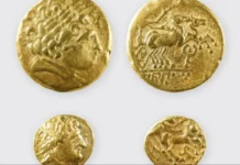 Ελβετία: Αρχαιολόγοι ανακάλυψαν χρυσά νομίσματα με τον Έλληνα θεό Απόλλωνα 2.200 ετών