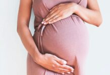 Εν μέσω δημογραφικής κατάρρευσης, το Ευρωκοινοβούλιο ψήφισε οικονομική στήριξη σε γυναίκες από κράτη-μέλη με αυστηρή νομοθεσία, για να κάνουν άμβλωση αλλού