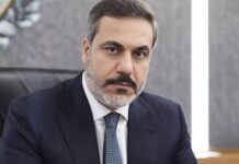 Τίς εντολές Μπάρακ υλοποιει ο Τουρκος υπουργός Εξωτερικων Χακάν Φιντάν, ο οποιος μίλησε γιά «πάγο», γιά «δύο κράτη» καί γιά «πολιτική ενότητα» αργότερα