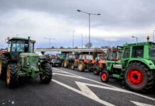 Χριστούγεννα με τρακτέρ: Ενιαίο μπλόκο οι αγρότες, κλιμάκωση σε όλη τη χώρα