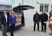 Club Hotel Casino Loutraki: Δωρεά 100 ηλεκτρονικών υπολογιστών σε σχολεία του Δήμου Λουτρακίου