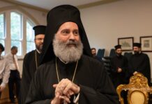 Έψαλαν τα κάλαντα στον Αυστραλίας Μακάριο