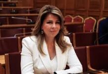 Τρίκαλα-Αγρότες σε βουλεύτρια της ΝΔ: Μάζεψε τον Μητσοτάκη