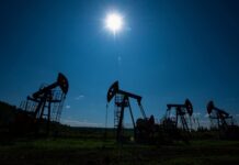 Άνοδος του πετρελαίου πάνω από 2%, οι επενδυτές σταθμίζουν τις συνομιλίες για την Ουκρανία έναντι των προοπτικών προσφοράς