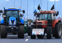 Αγρότες: Δεν πτοούνται από τις διασπαστικές κινήσεις και ετοιμάζουν ρεβεγιόν στα μπλόκα – Κλείνουν δρόμους