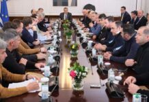 Κ. Μητσοτάκης σε αγρότες: Να δούμε τι περιθώρια βελτίωσης υπάρχουν-Τις εξελίξεις τις διαμορφώνουν οι παρόντες και όχι οι απόντες