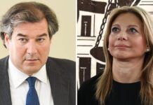 Πολύ αιχμηρές βολές Καραχάλιου σε Καρυστιανού – Την χειραγωγεί ο Πάιατ;